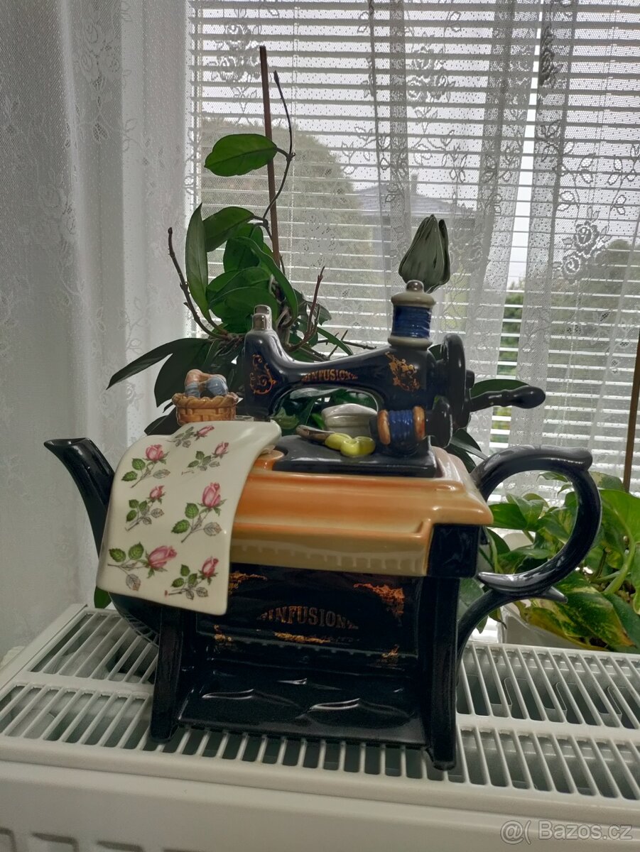 Konvice desing Paul Cardew