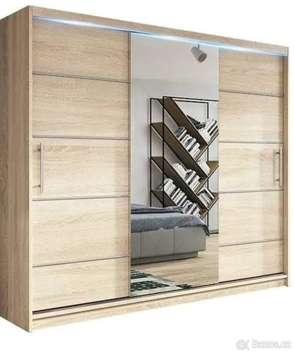 Velká šatní skříň