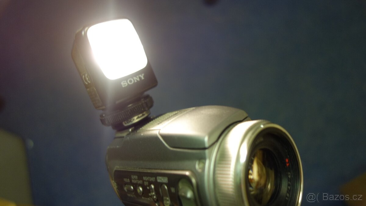 Příslušenství k Sony kamerám, např. DCR-PC115E