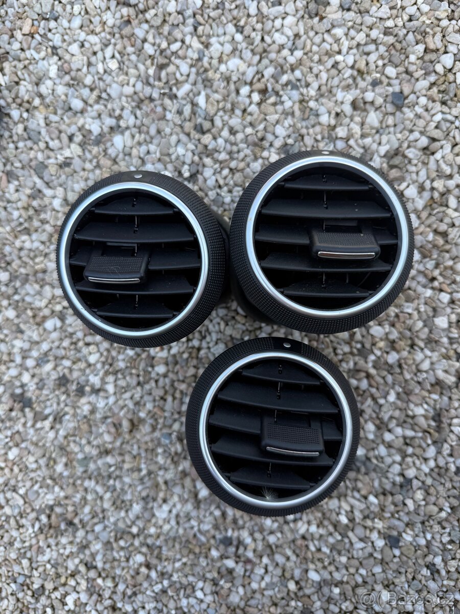 Mřížky ofuku Audi A3 od roku 2004