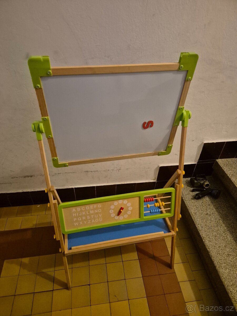 Dětská tabule, magnetická a na křídy