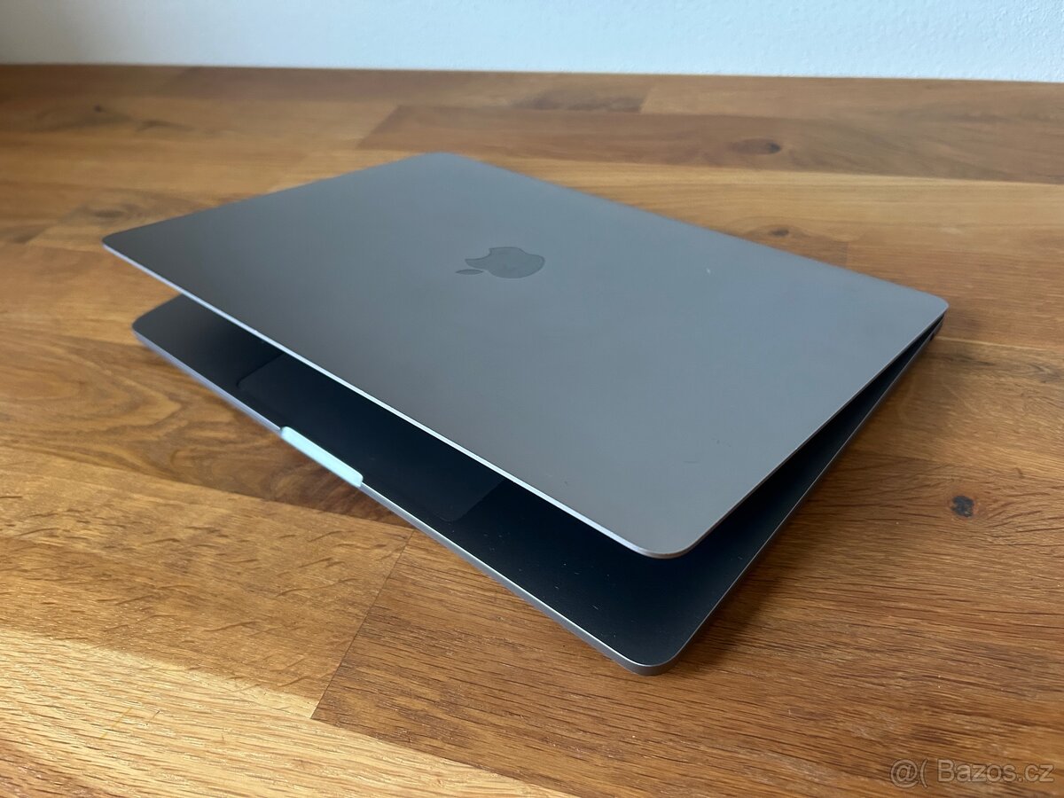 Macbook PRO 13” 2022 M2 8GB 256GB