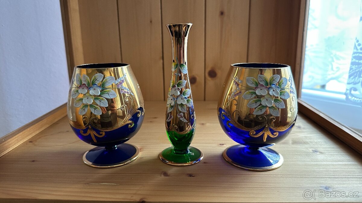 Novoborské sklo 2x číše + váza