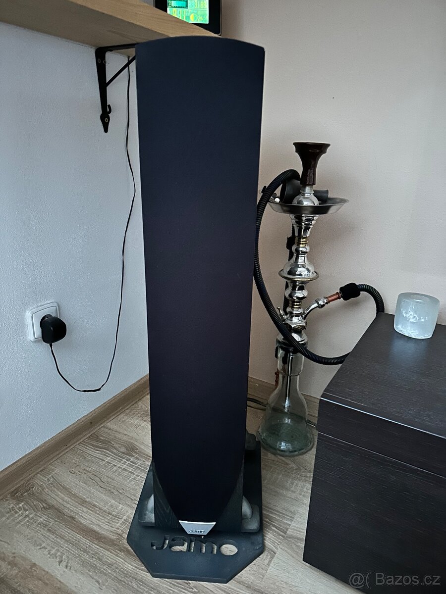 Sloupove reproduktory Jamo E850