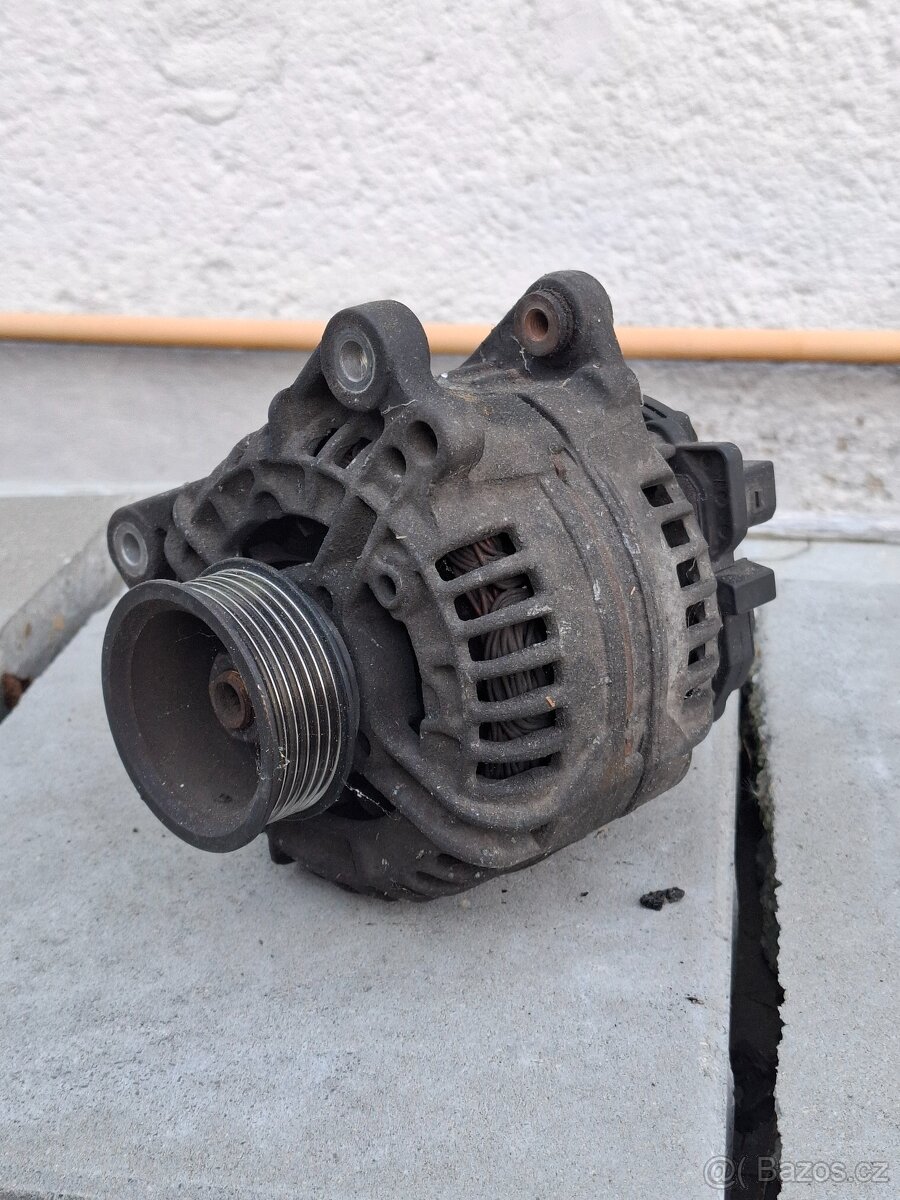 VW T4 Multivan 2.5 Tdi 111kW Alternátor