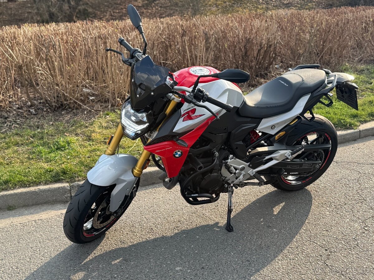 BMW F900R - Maximální výbava