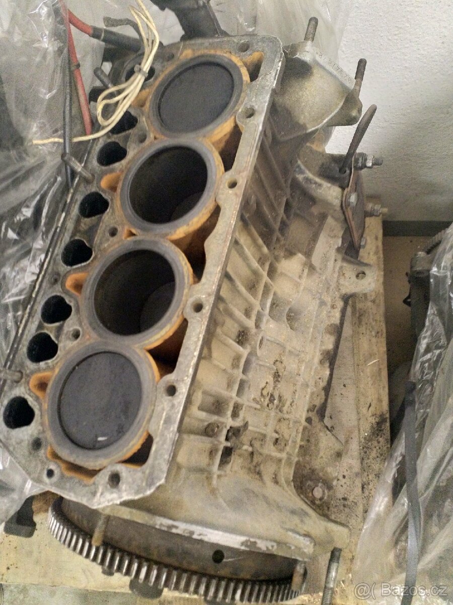 Motor Škoda 100 L 3x