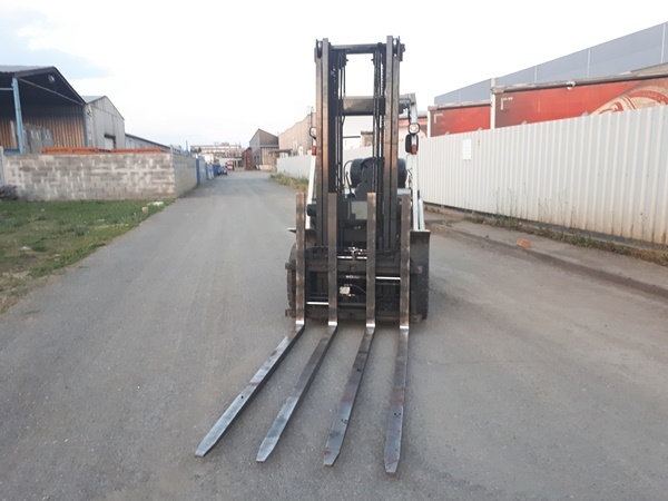pozicioner s bočným posuvom na 4 palety dĺžka vidiel 230 cm