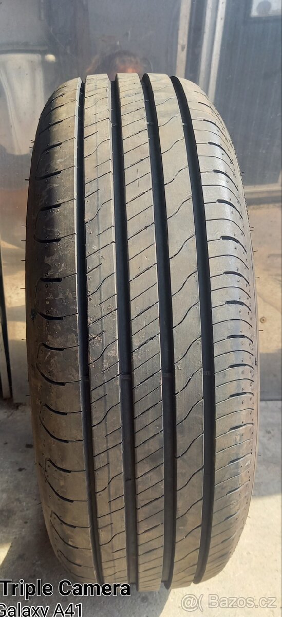 Pneumatika Good Year 215/65/16 SUV 4×4