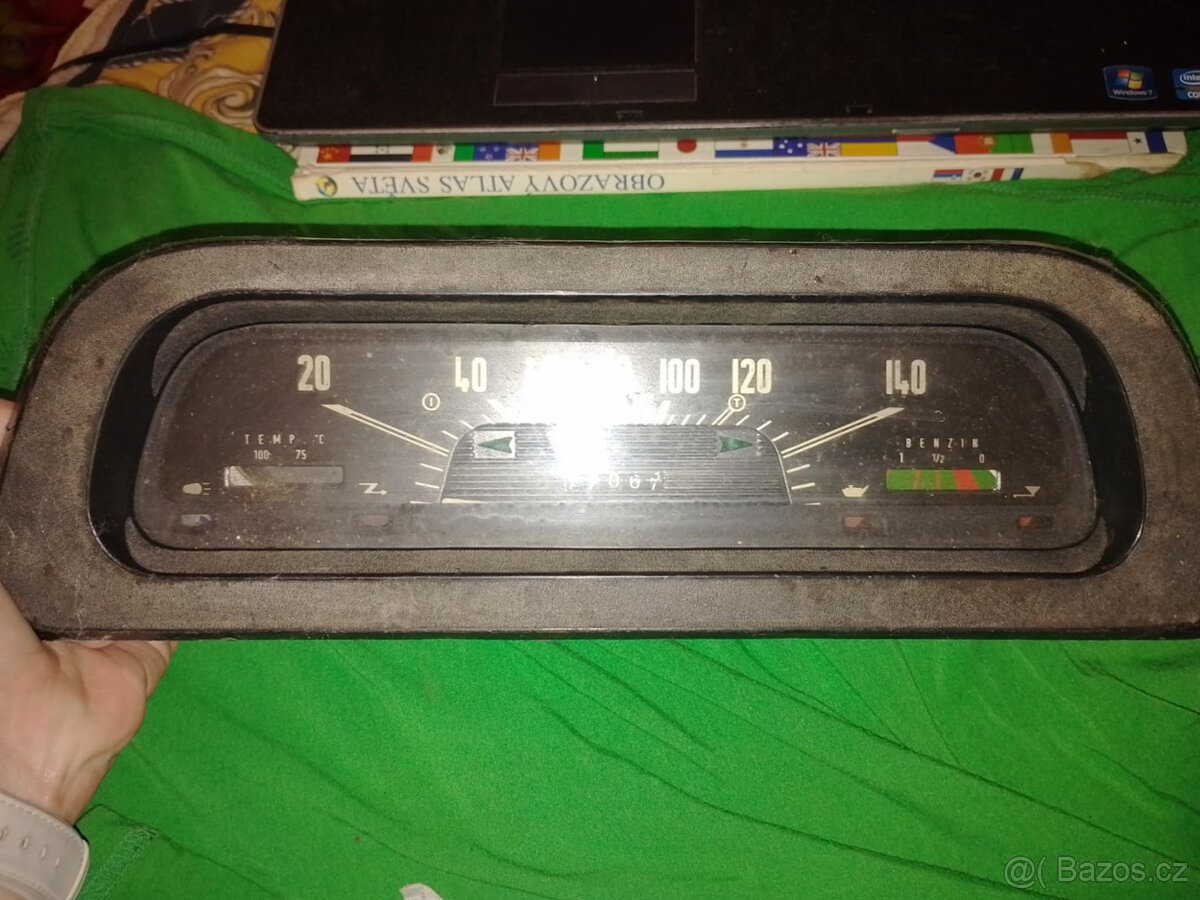 Tachometr Škoda 1203