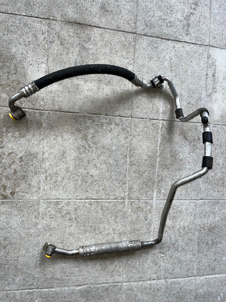 Trubka klimatizace VW ŠKODA 1K0820743AM