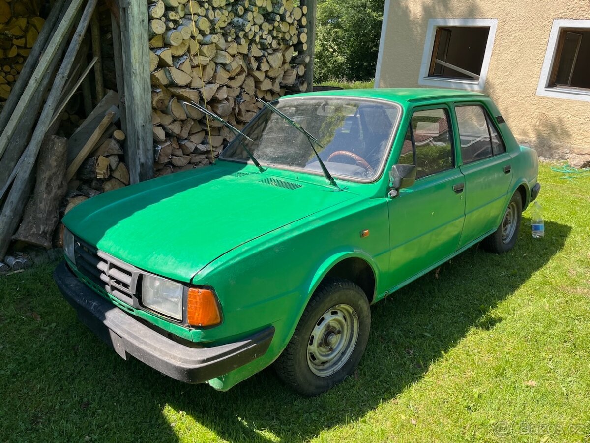 Škoda 120L