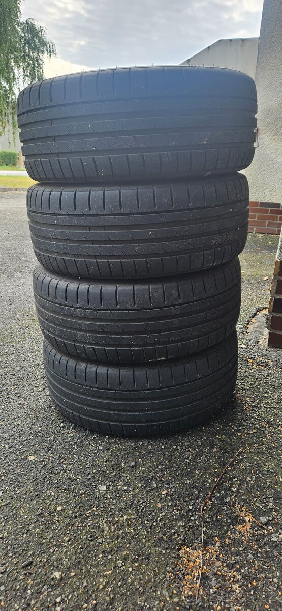 Letni pneu 245/45 r18