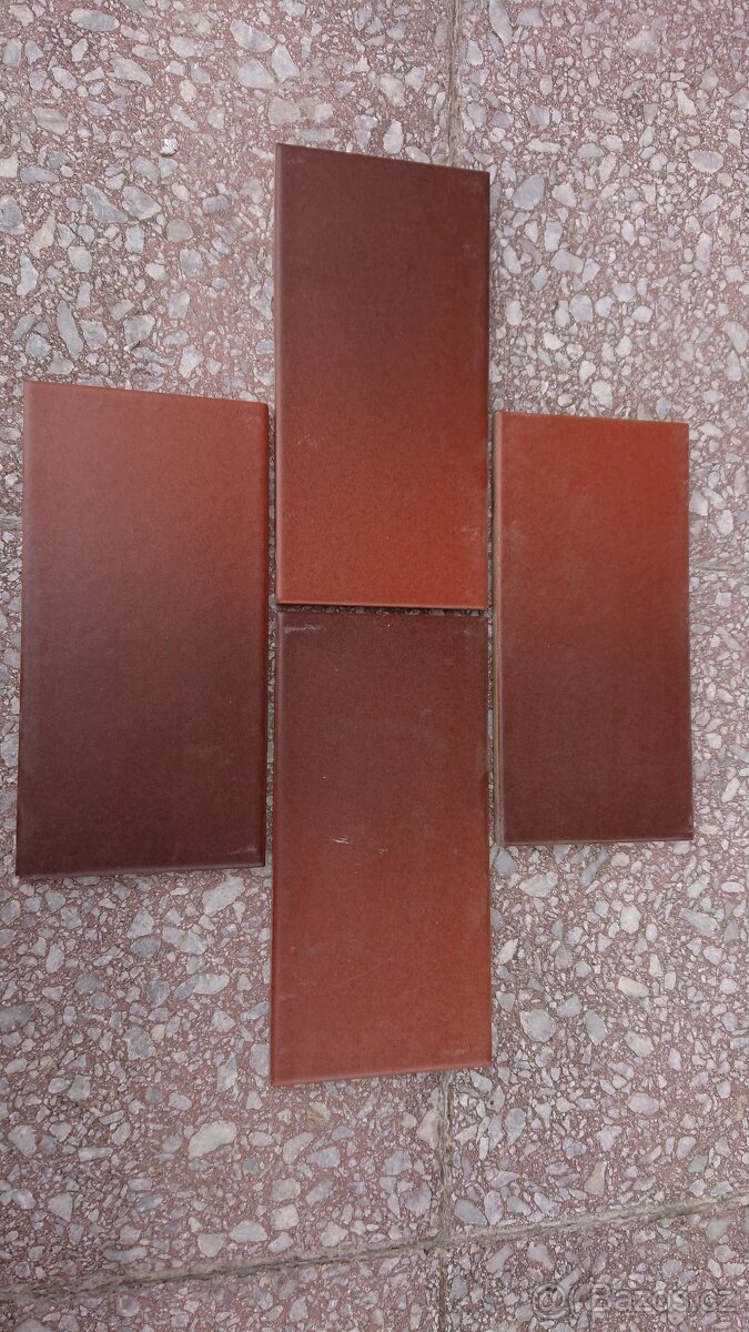 Obkladačky soklové, 10x20cm, odschool