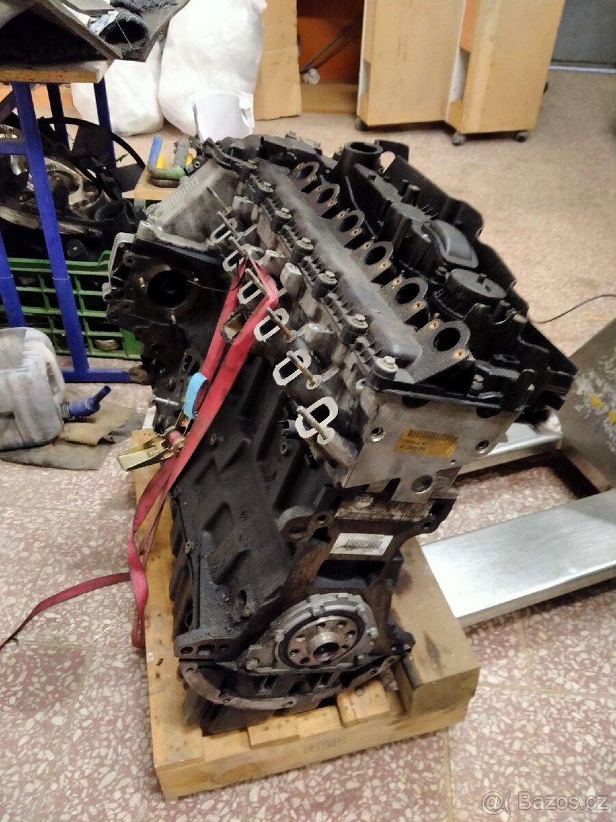 Motor BMW E46 330D 135kw. Klepe  Plně funkční.