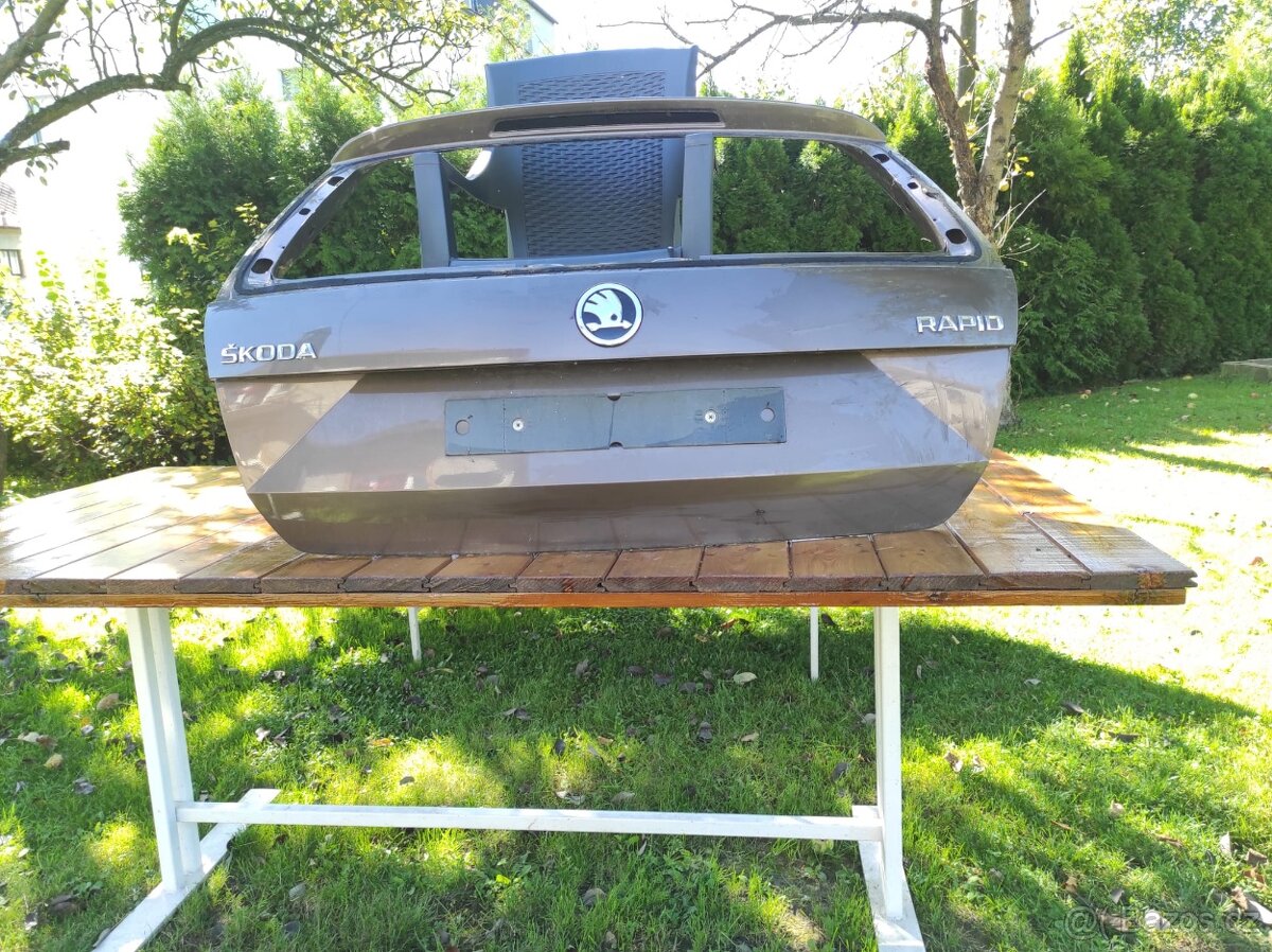 Zadní 5.dvěře Škoda Rapid, hatchback
