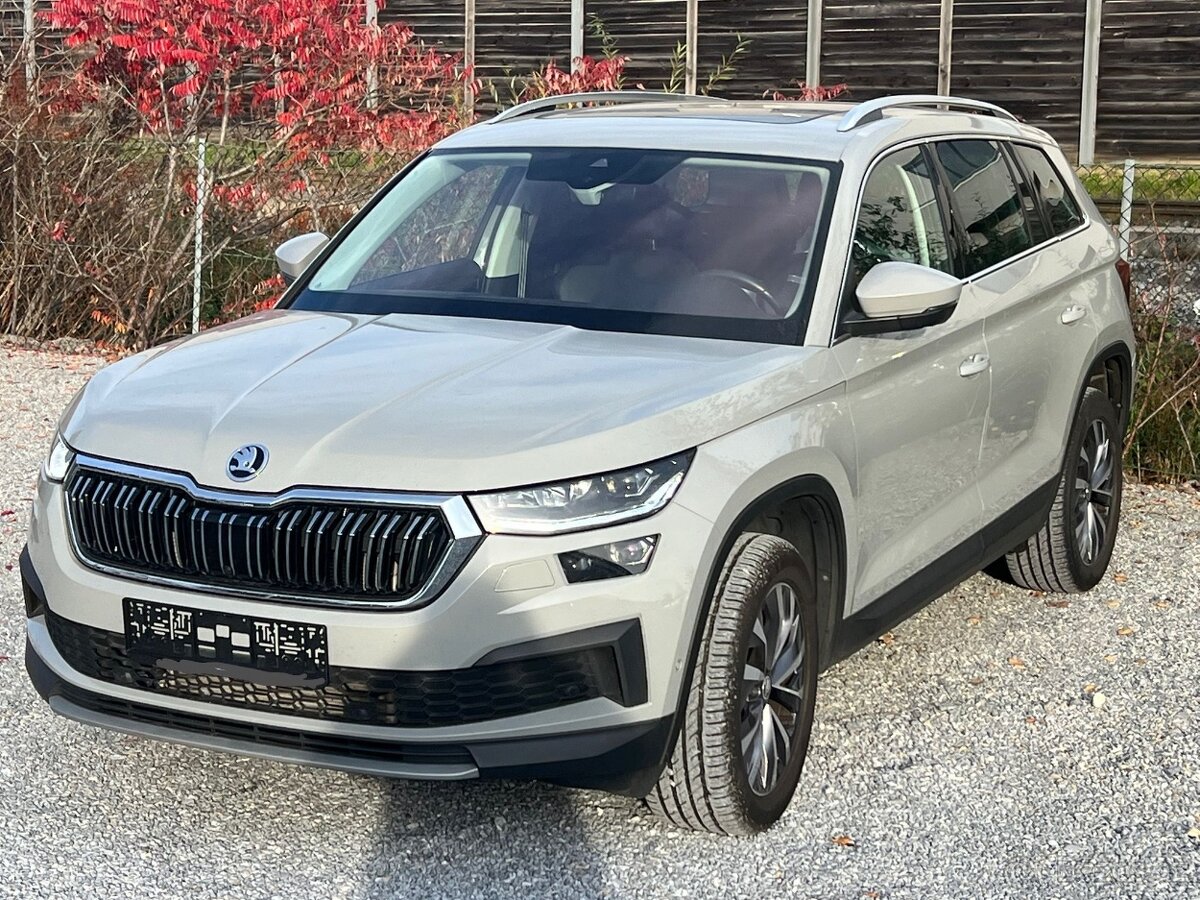 Škoda KODIAQ TDi DSG MATRIX VIRTUAL WEBASTO KAMERA TAŽNÉ