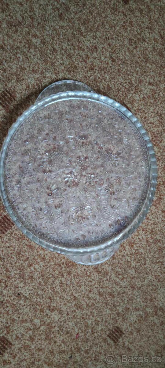 Skleněný podnos