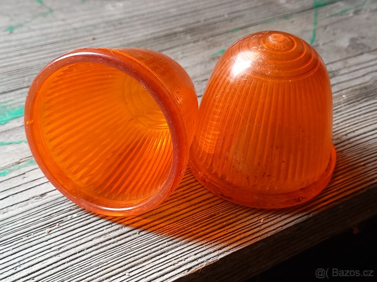 Plastové kryty blinkru Octavia, Praga veteran