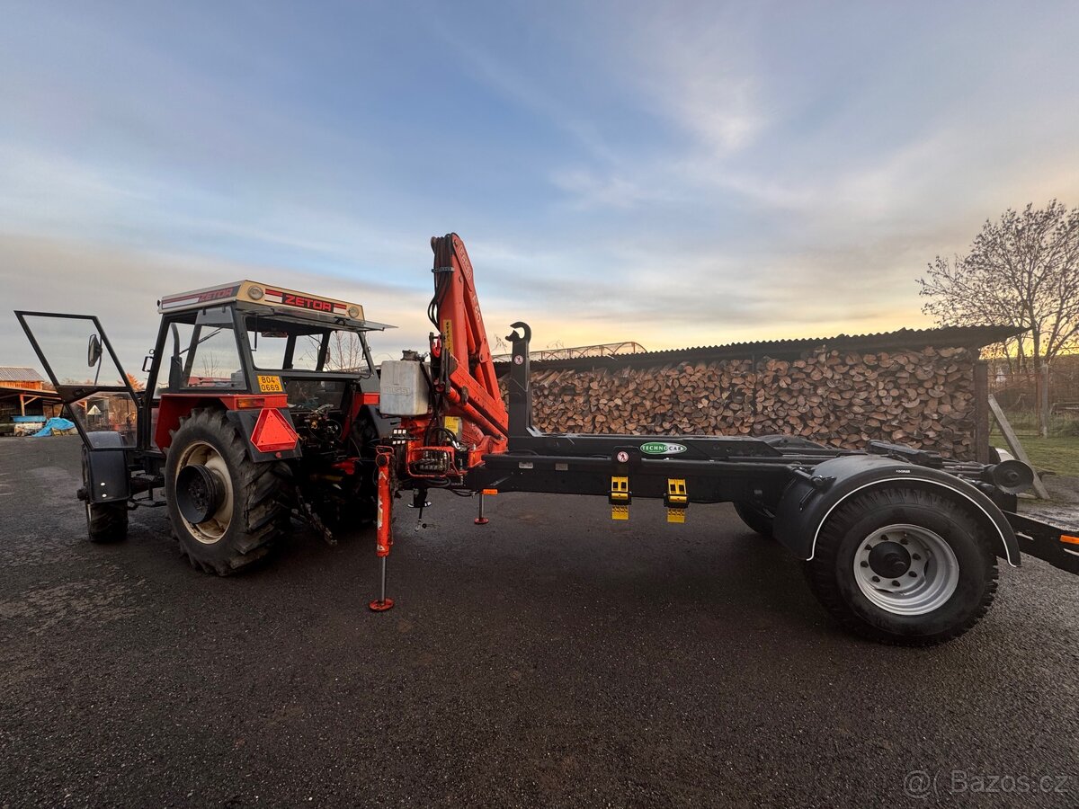 Hákový nosič kontejneru