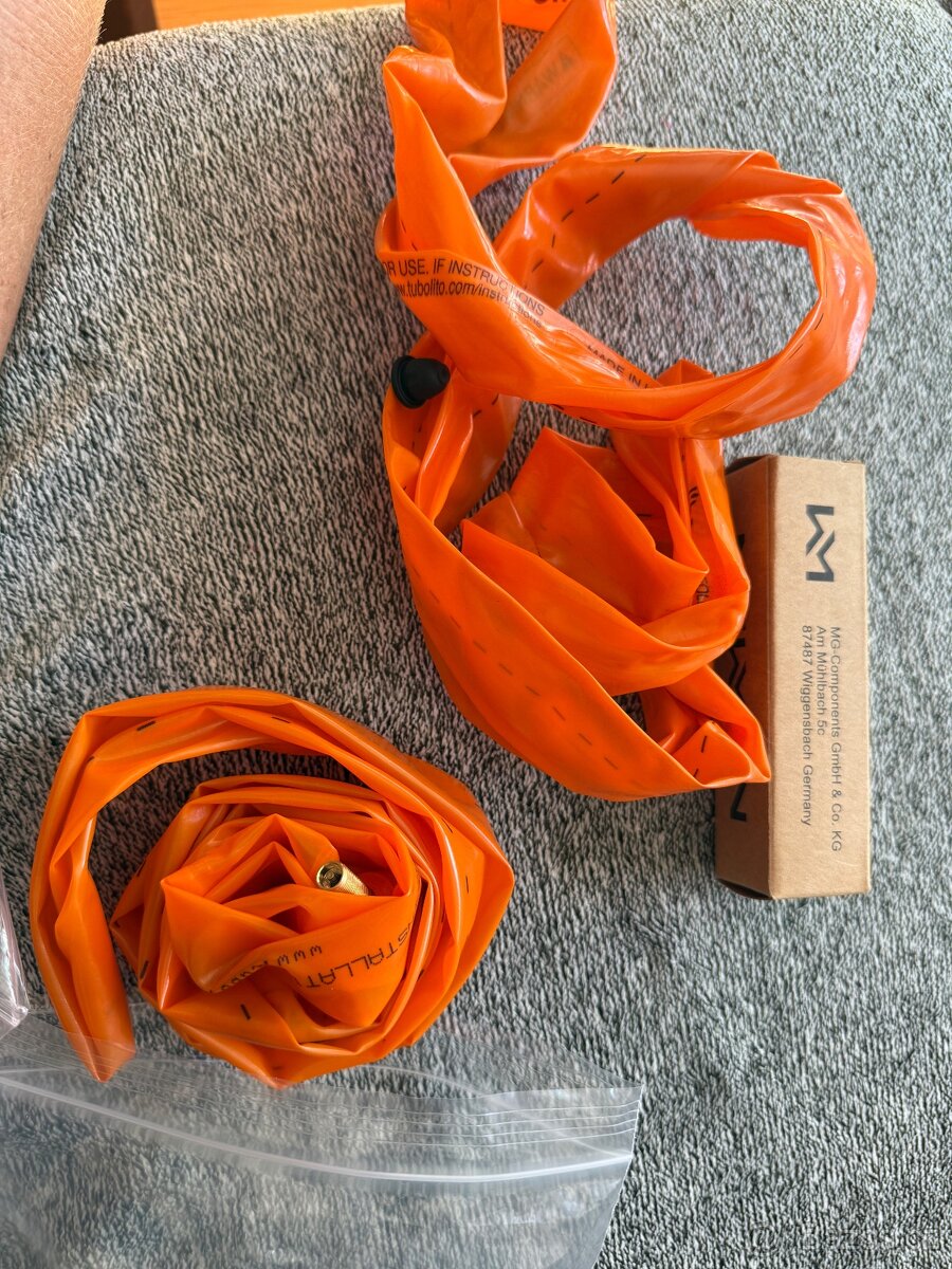 Tubolito lehké duše, autoventilek, v sadě 2 ks