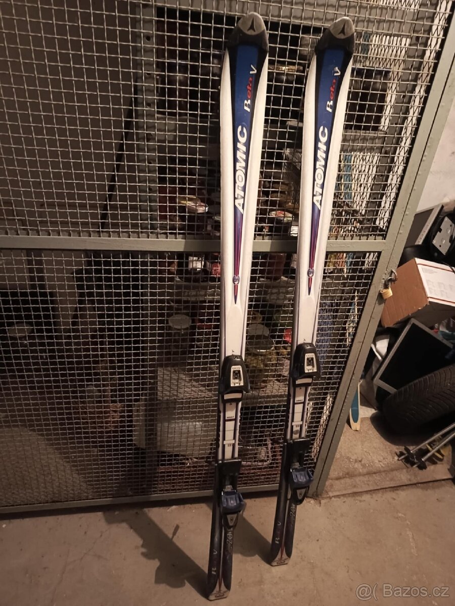 Carvingove lyze Atomic 160cm