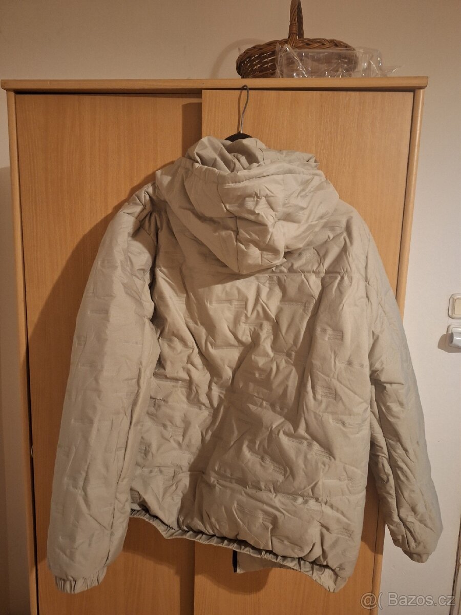 Nova bunda spatna velikost