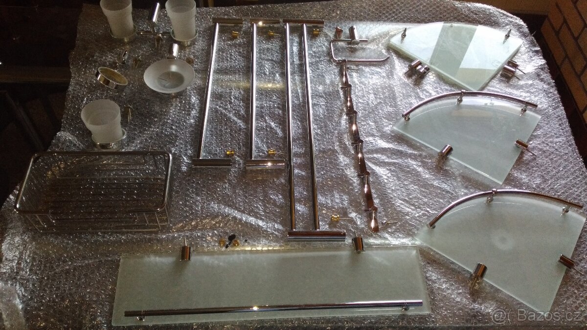 Koupelnové doplňky