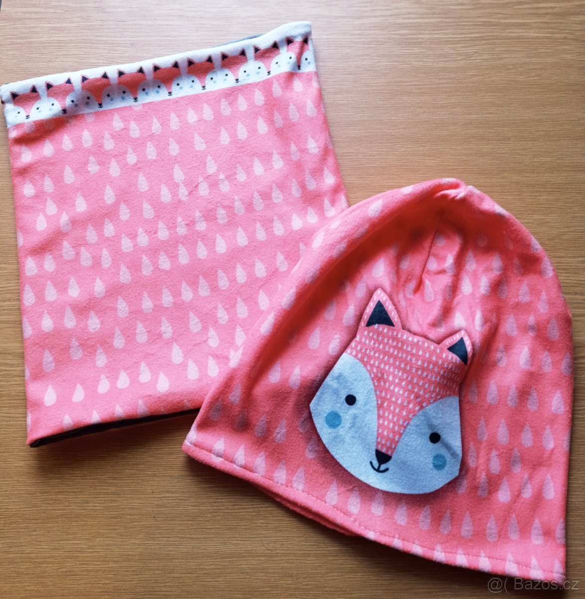 Čepice a nákrčník