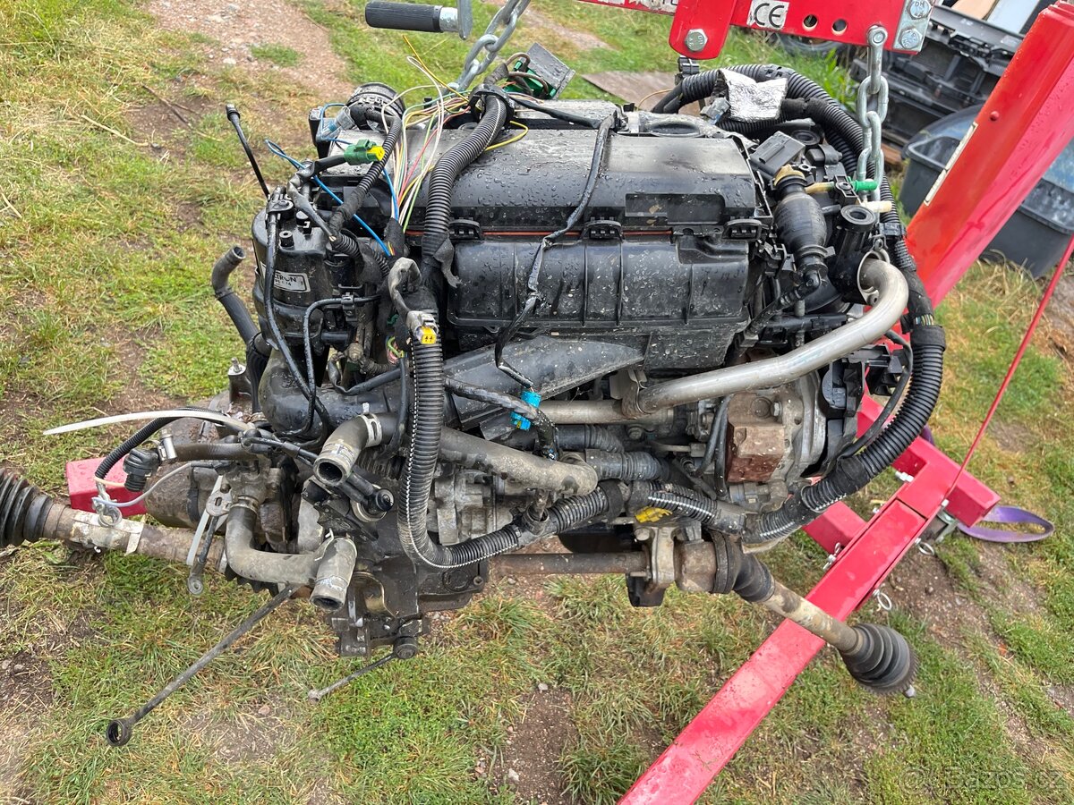 Motor 1.4hdi najeto 280xxx kód motoru 8hx ,50kw