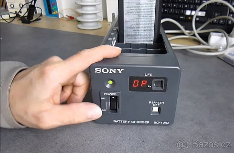 SONY Battery Charger BC-1WD