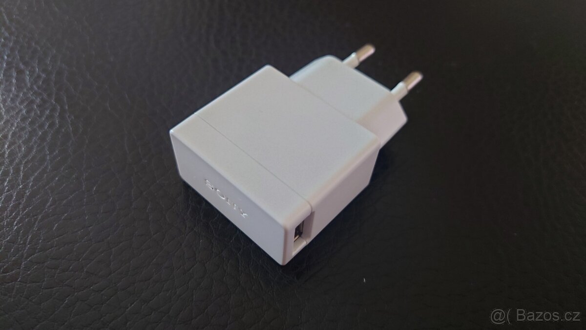 SONY nabíječka, konektor USB A