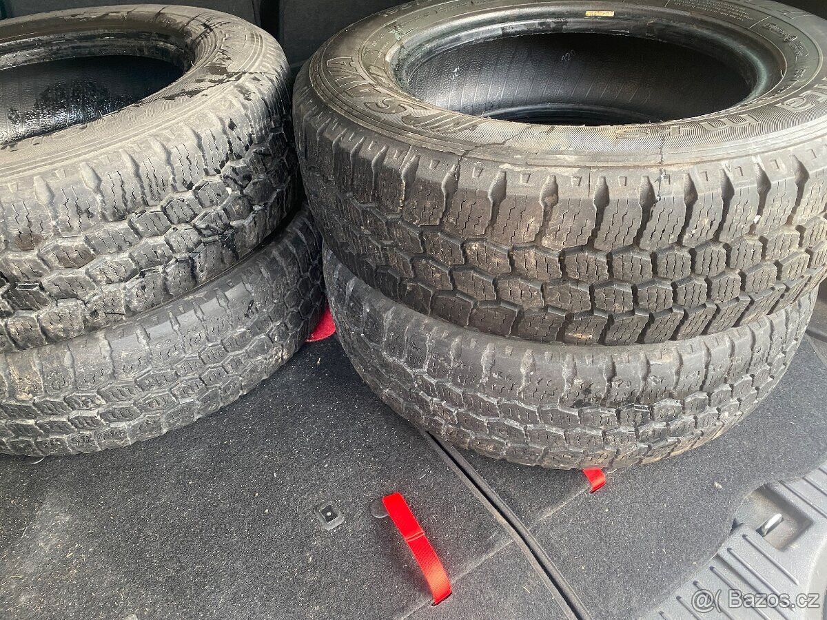 Letní pneu 195/70/R15C Sava