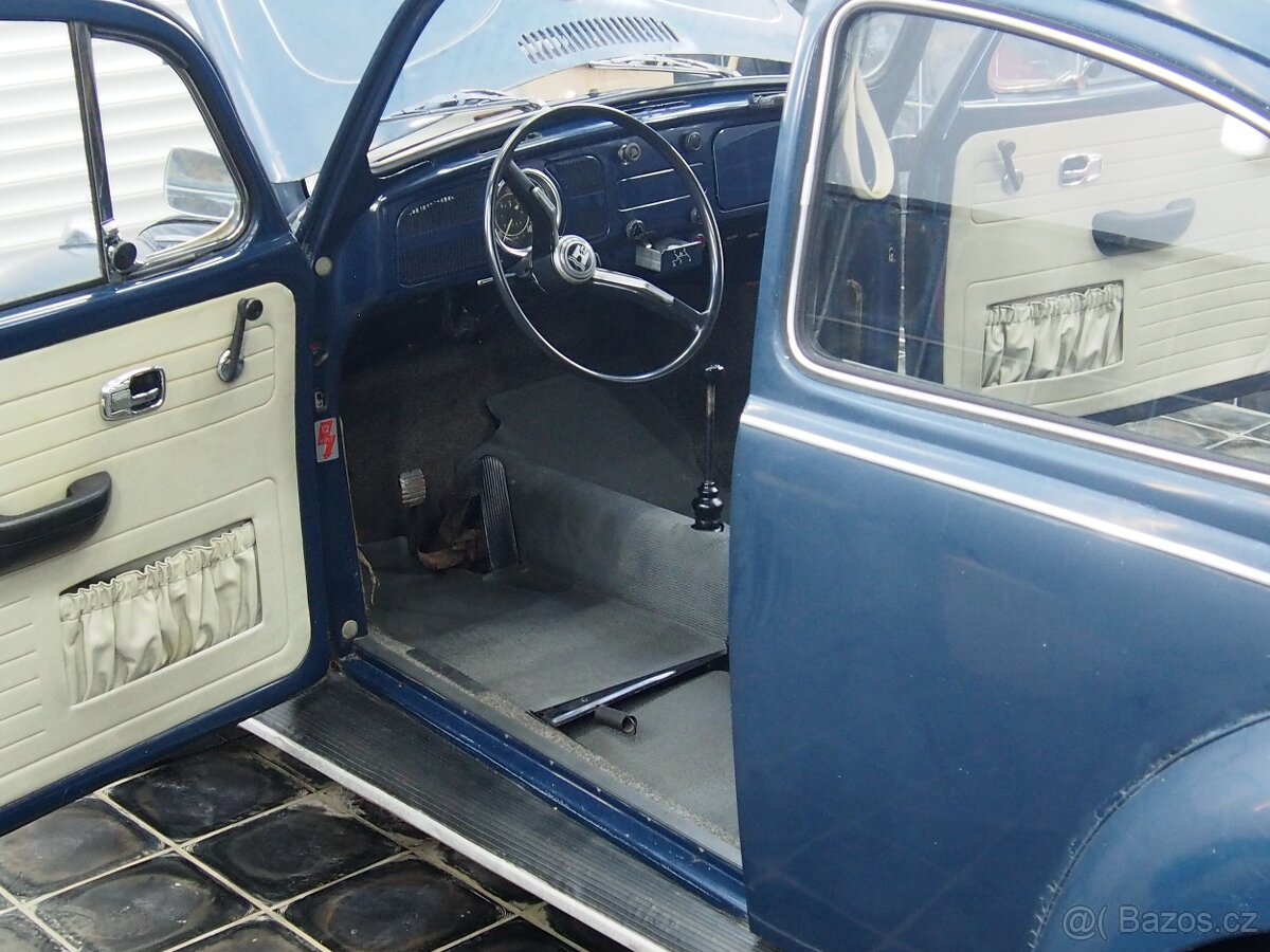 VW brouk 1300 Typ 1 34PS modelový rok 1970 L630 Cobalt Blue