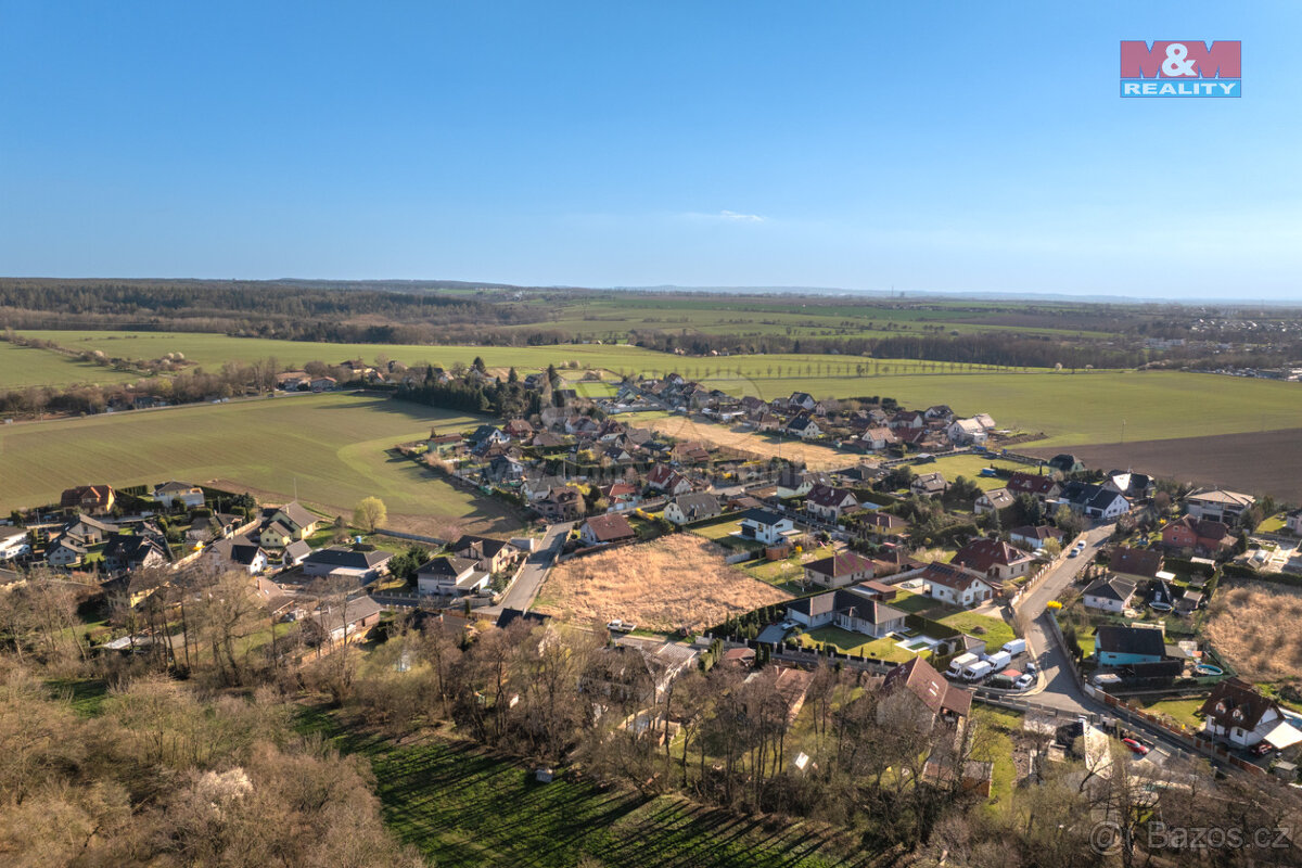 Prodej pozemku k bydlení, 1765 m², Zlatá
