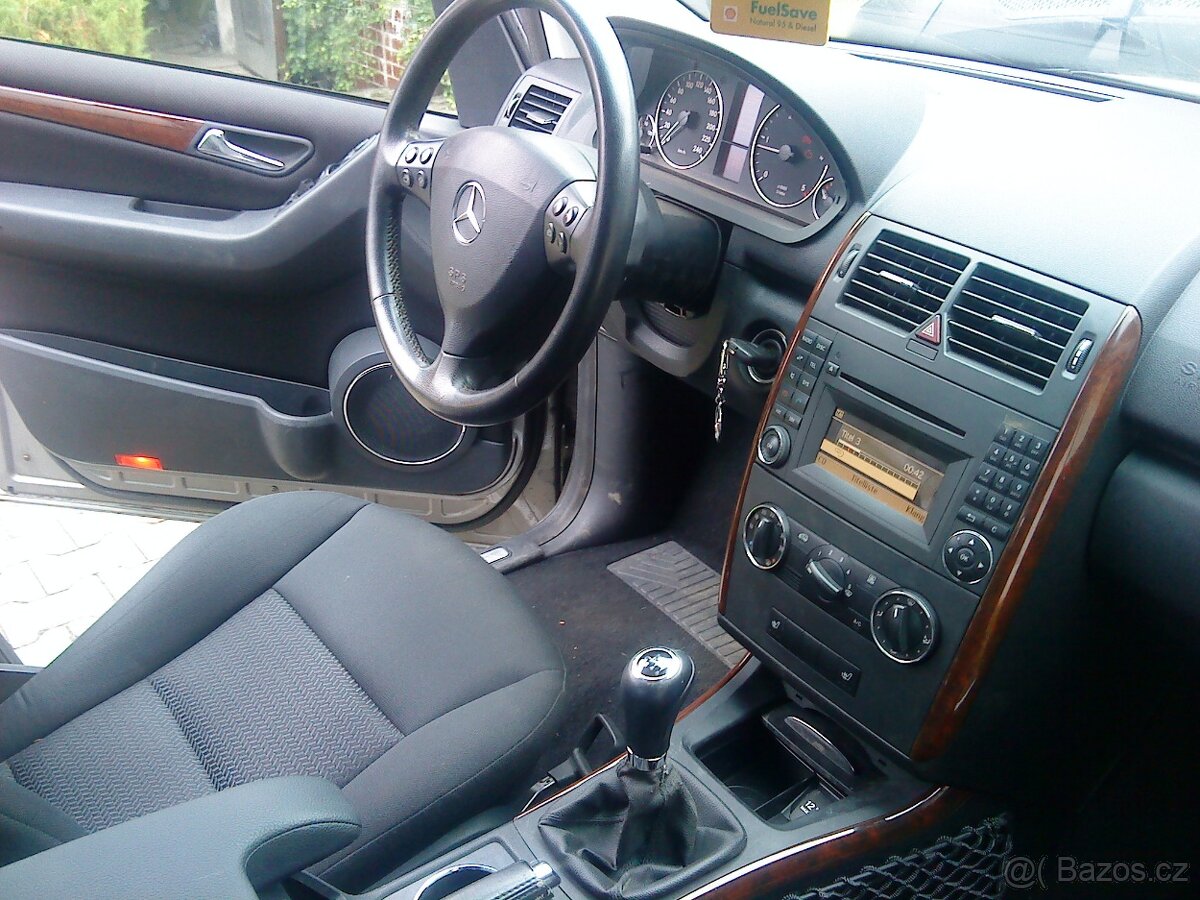 Palubní deska + airbag MERCEDES A W169 r.v. 2006