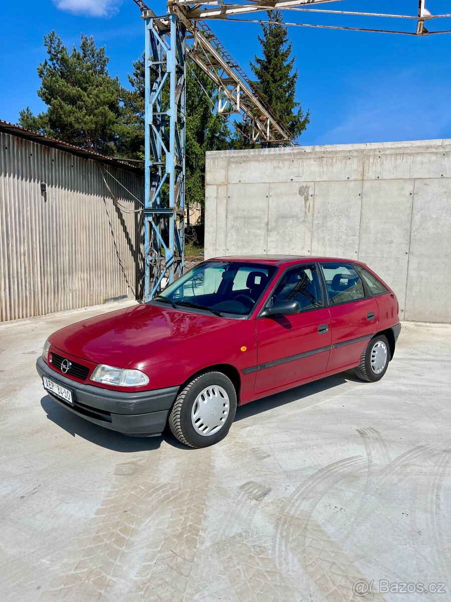 Opel Astra F 1,6i. r.v. 1994, 83 tis. Km 1.maj.