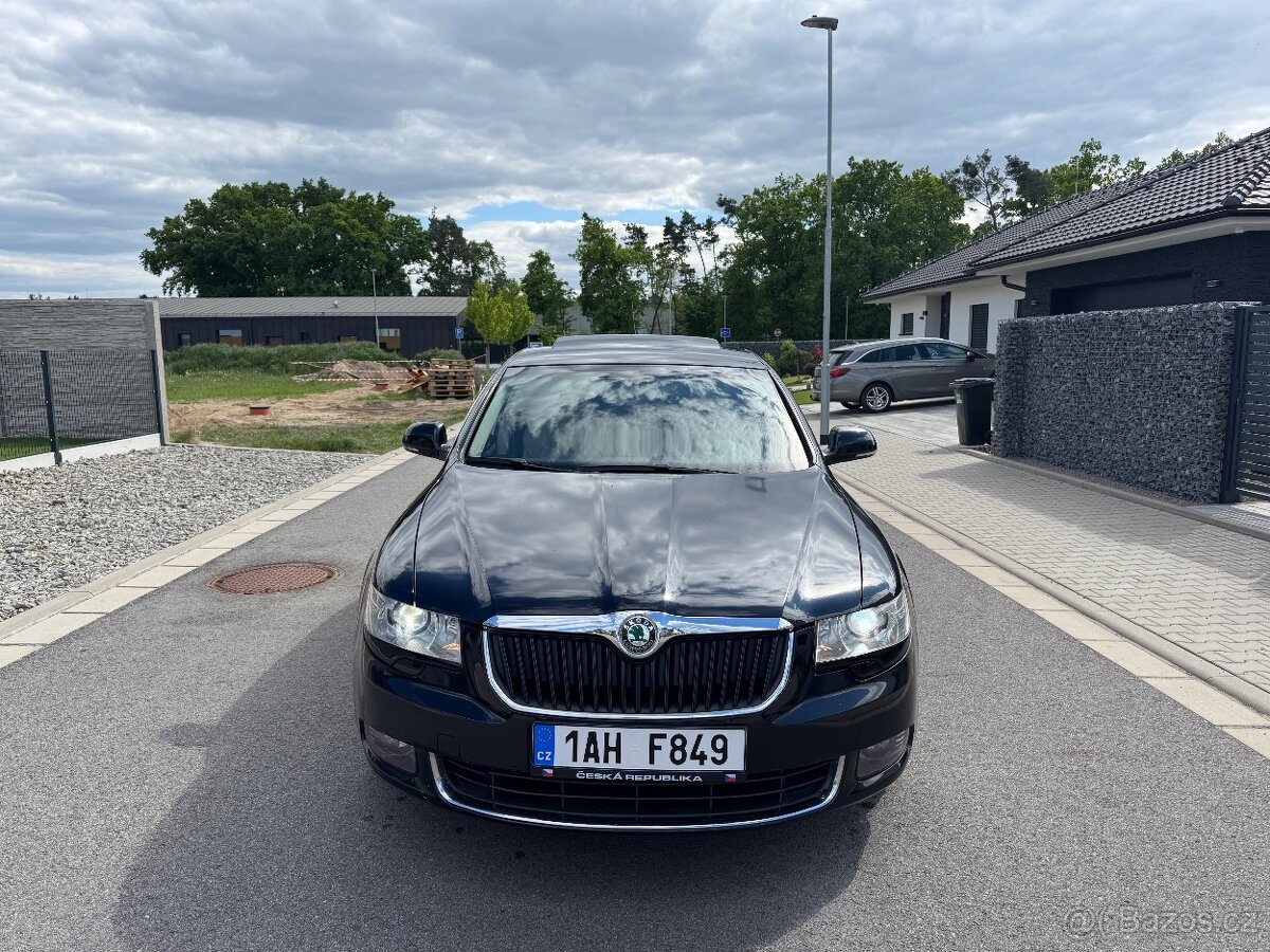 Škoda Superb 2.0TDi 125kw DSG Elegance nová stk