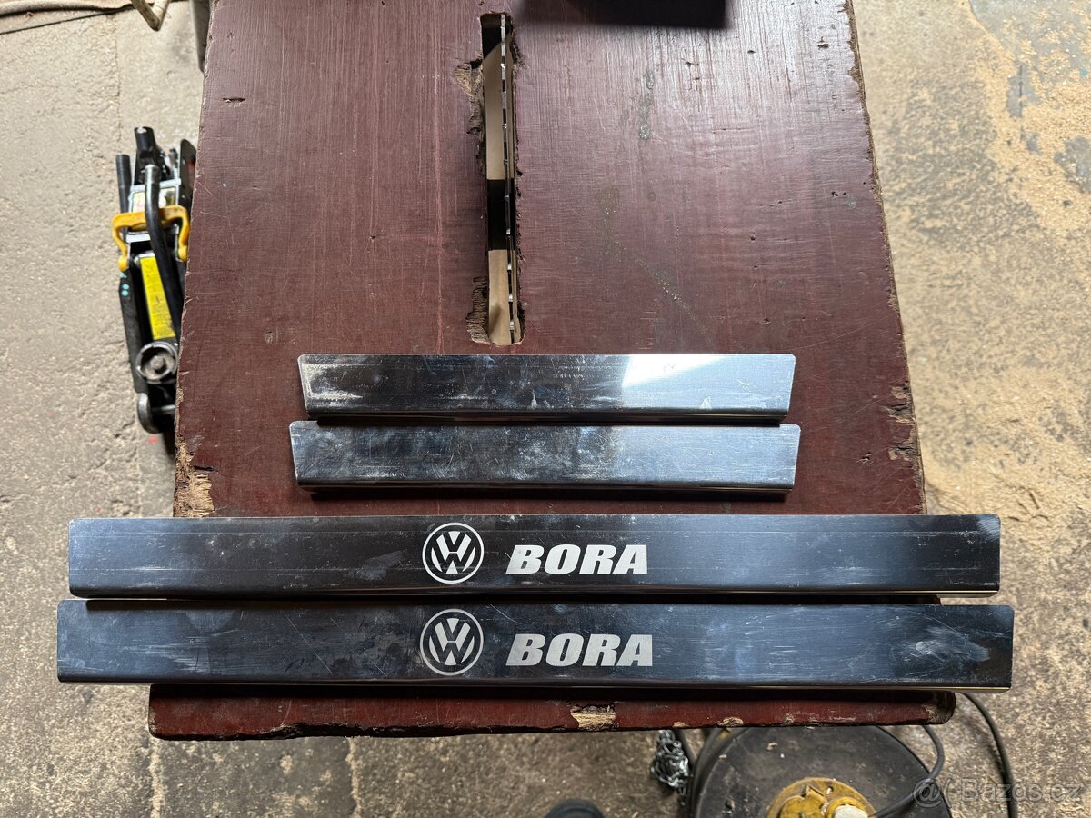 Hliníkové nášlapy VW Bora