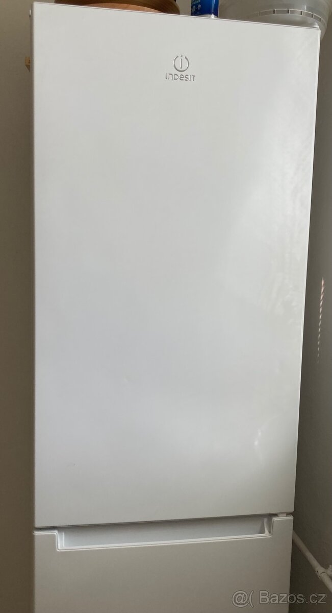 Lednice Indesit