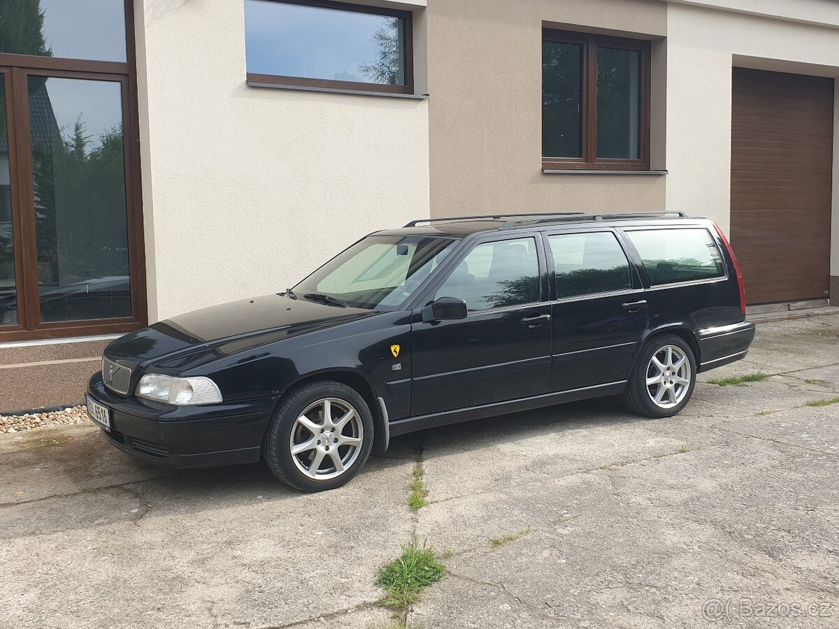 Volvo V70 2.5 tdi - manuál, bez koroze