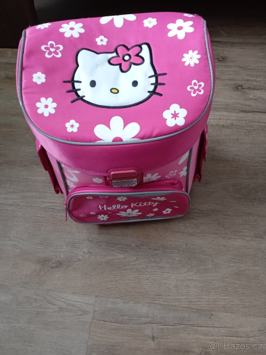 ŠKOLNÍ AKTOVKA Hello Kitty