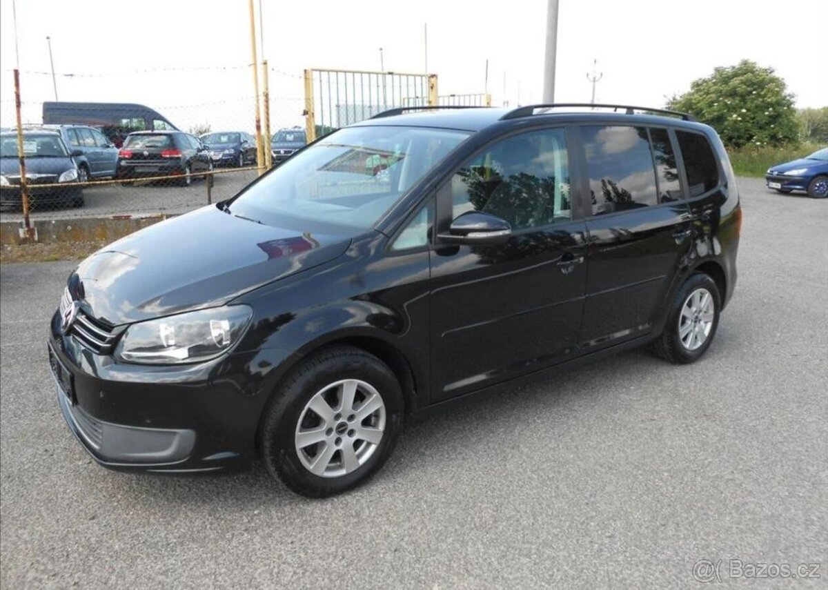 Volkswagen Touran 1,4 TSI 103 kW Serviiska benzín