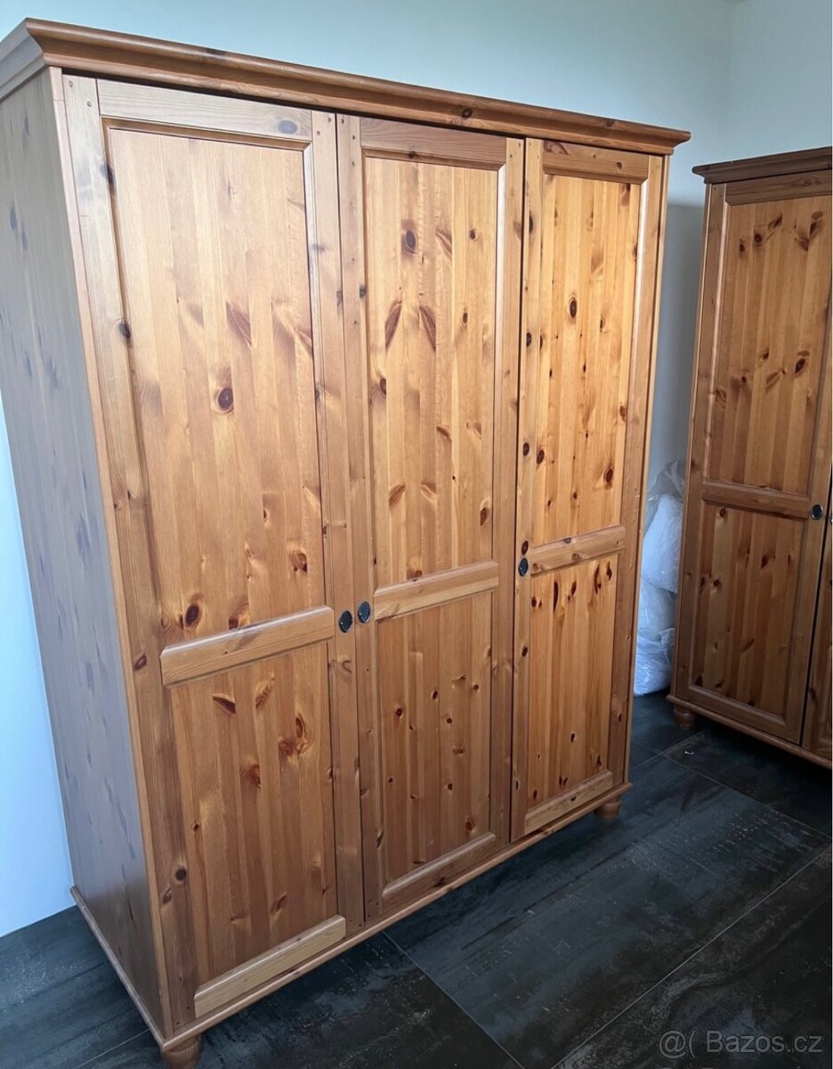 Skříň Ikea Leksvik