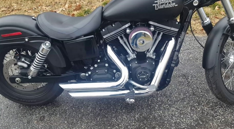 Výfuky Vance Hines pro Harley Dyna Street Bob