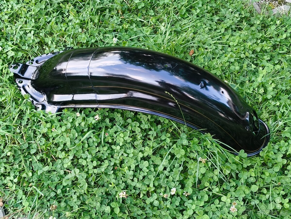 Nepoužitý originální zadní blatník ČZ sport 19' kola 250 47