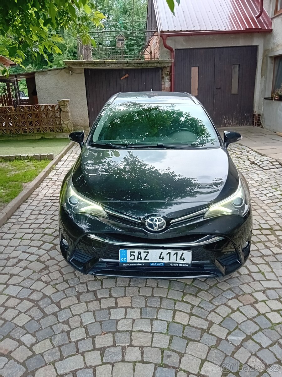 Toyota Avensis kombi 1.8vvti 108kw, Nezávislé topení