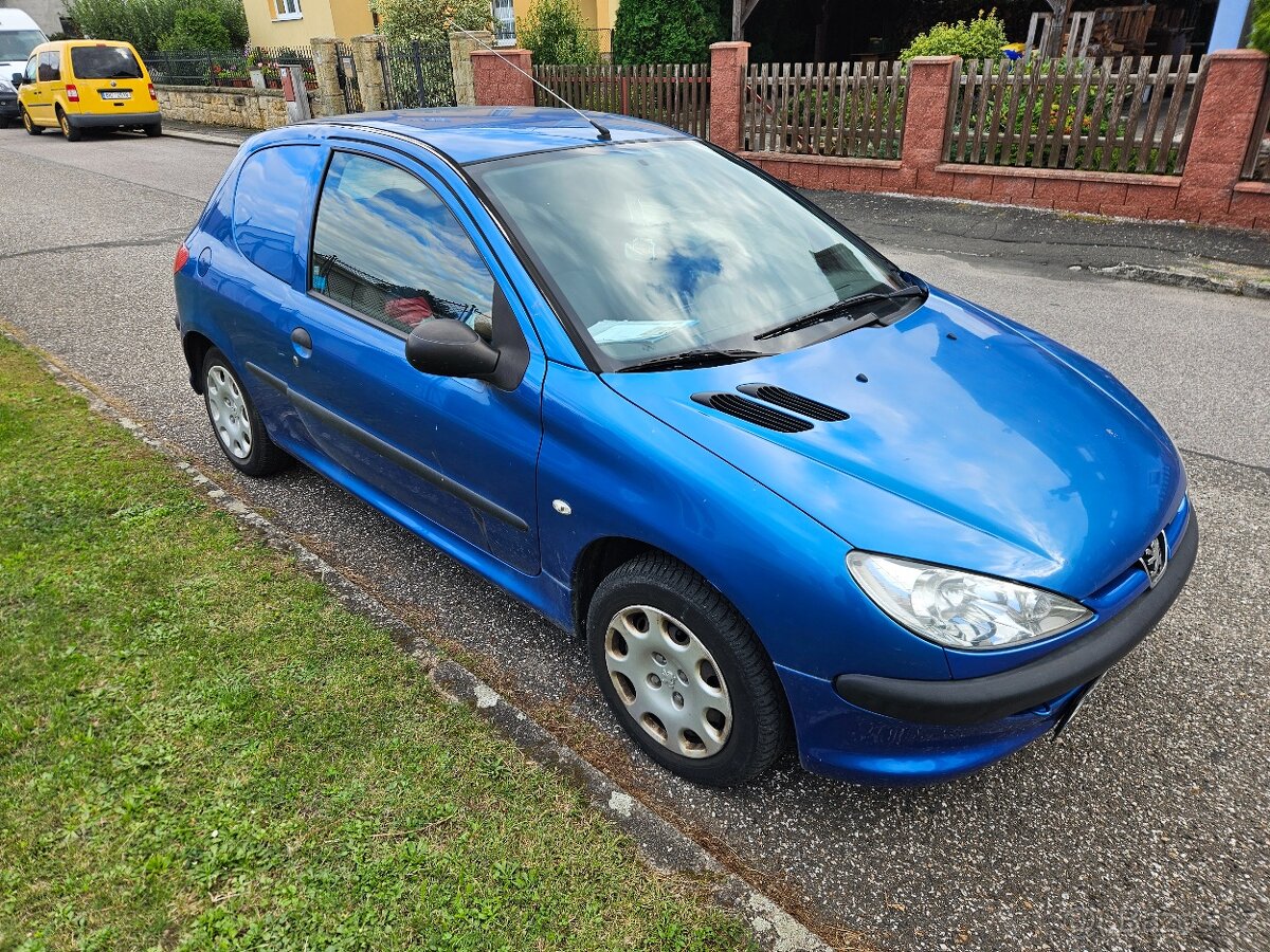 Peugeot 206 1,4 HDI r.v. 2006 najeto 167t.km 2-místa