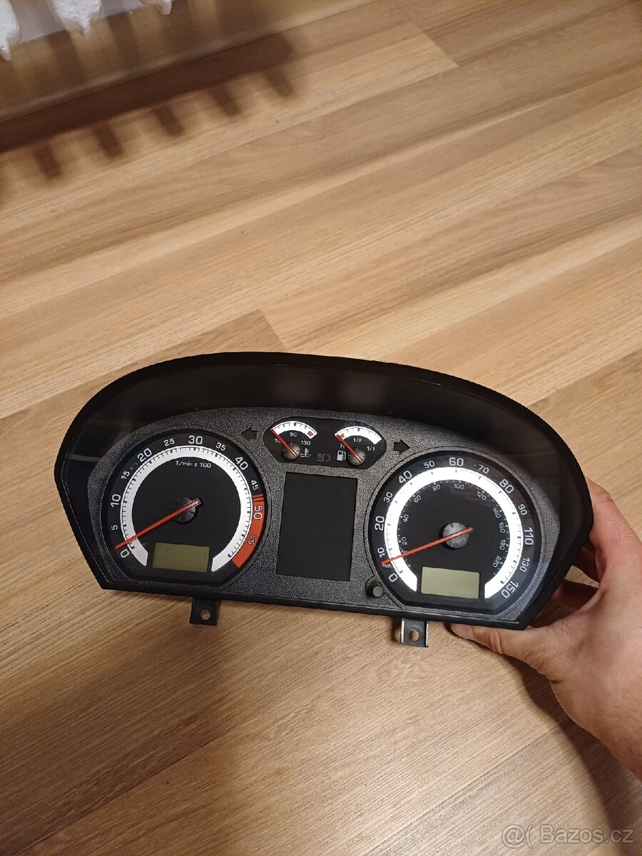 Budíky Fabia RS