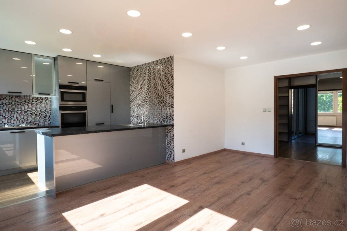 Byt 3+kk Molákova, P 8 Karlín, 71 m2 na Metru